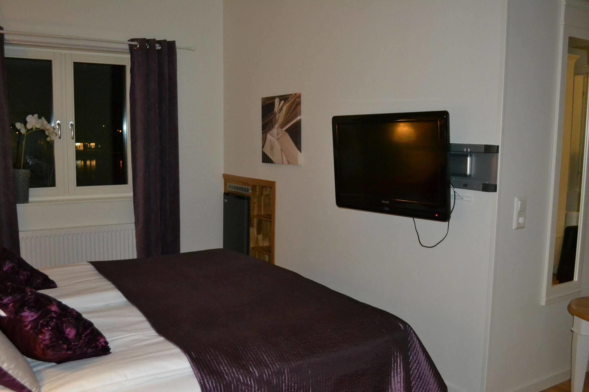Hotell Nostalgi Motala Extérieur photo